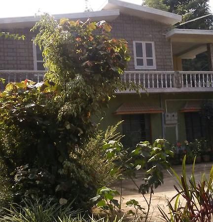דירות מדיקרי Hill Side Estate מראה חיצוני תמונה