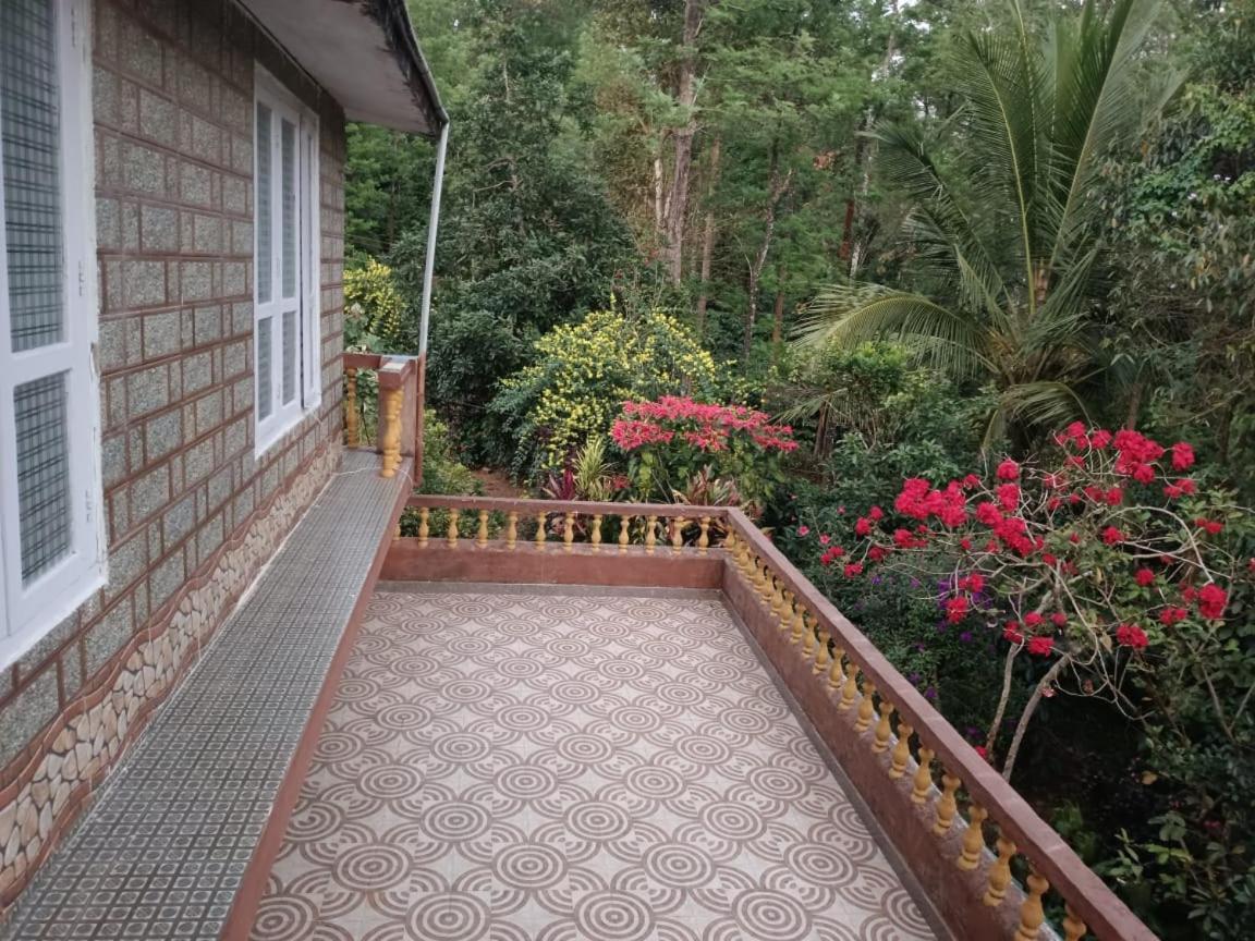 דירות מדיקרי Hill Side Estate מראה חיצוני תמונה