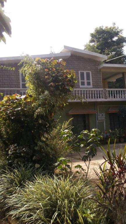 דירות מדיקרי Hill Side Estate מראה חיצוני תמונה
